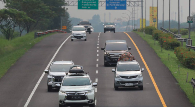 Mudik Lebaran 2025: Arus Lalu Lintas Tol Jakarta-Cikampek KM 29 Mulai Meningkat
